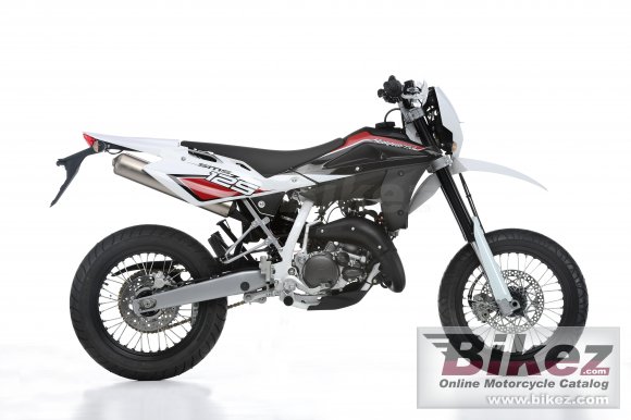 2011 Husqvarna SM125S photo